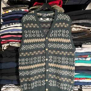 Patterned Green Cardigan Vest